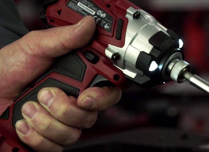 Какой шуруповерт лучше купить для дома