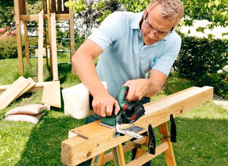 Как правильно выбрать электрорубанок