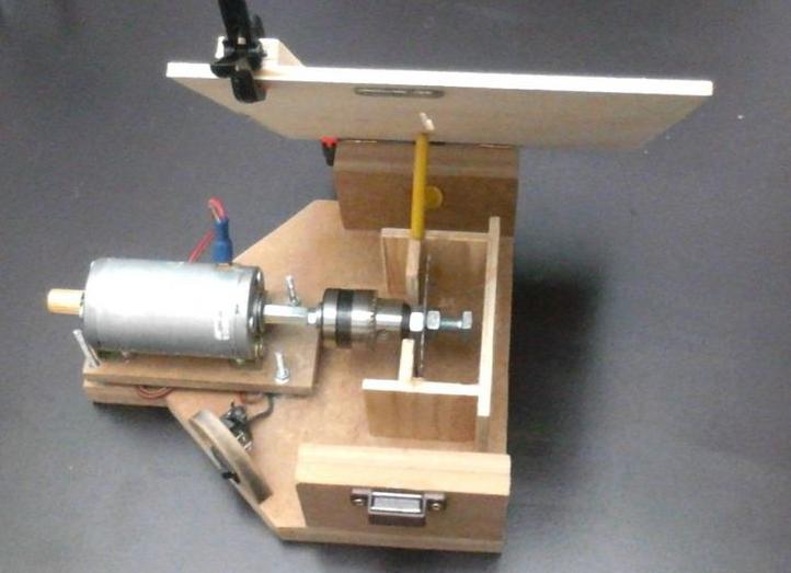 Мини-циркулярная пила своими руками